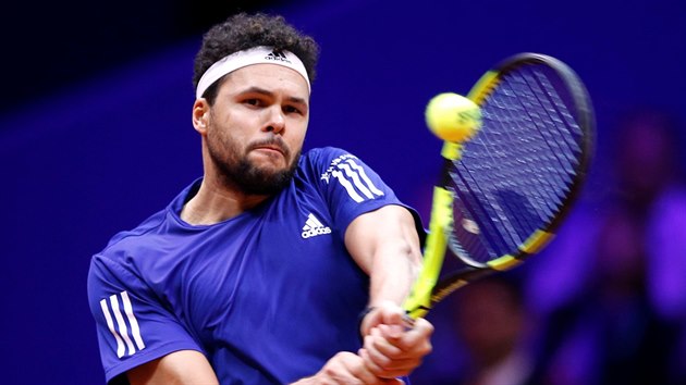 Jo-Wilfried Tsonga ve finle Davis Cupu proti Marinu iliovi.