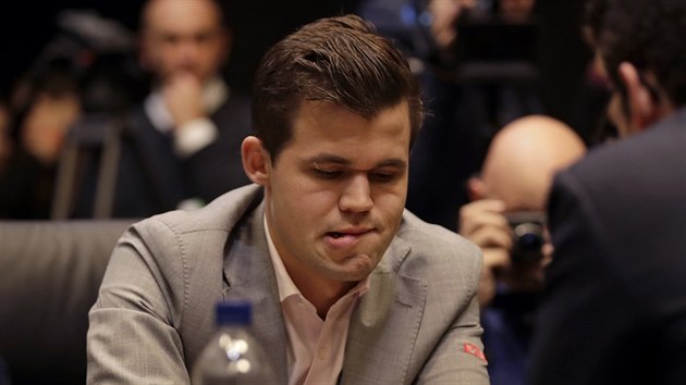 Magnus Carlsen se sousted na zpas o achovho mistra svta.