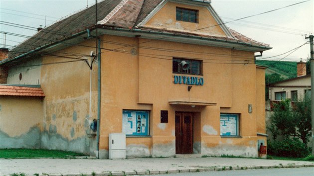 Budovu bývalé orlovny užíval po roce 1948 divadelní spolek, který má v Boleradicích stoletou tradici. 
