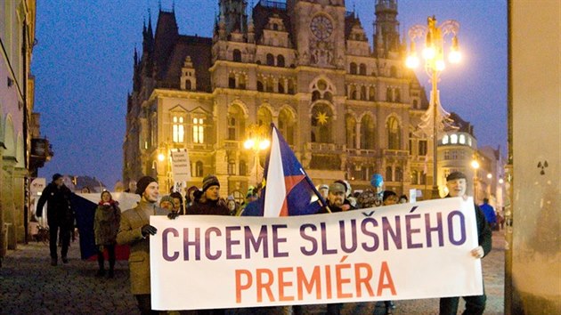 Demonstrace poadujc demisi premira Andreje Babie v Liberci. (22. listopadu...