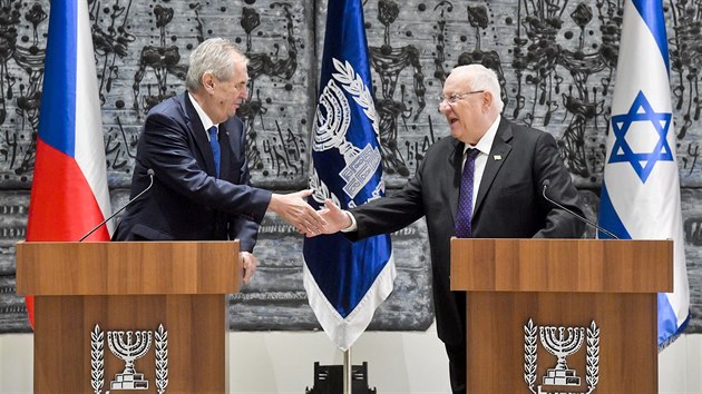 Prezident Milo Zeman se v Jeruzalm pi oficiln nvtv Izraele seel s izraelskm prezidentem Reuvenem Rivlinem. (26. listopadu 2018)