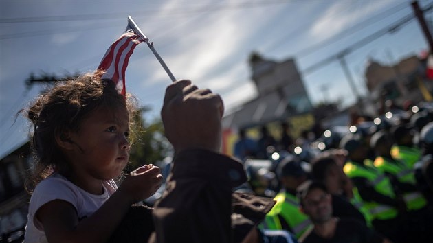 Migranti ze Stedn Ameriky pobl hranic s USA v Mexick Tijuan. (26. listopadu 2018)