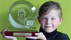 Desetiletý hokejista Jan Terla z Karlových Varů dostal cenu Oldřicha Machače za...