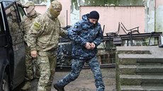 Rusko-ukrajinský spor, vyvolaný nedlním incidentem, dál pokrauje. Soud v...