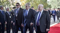 Prezident Milo Zeman se v Jeruzalém pi oficiální návtv Izraele seel s...
