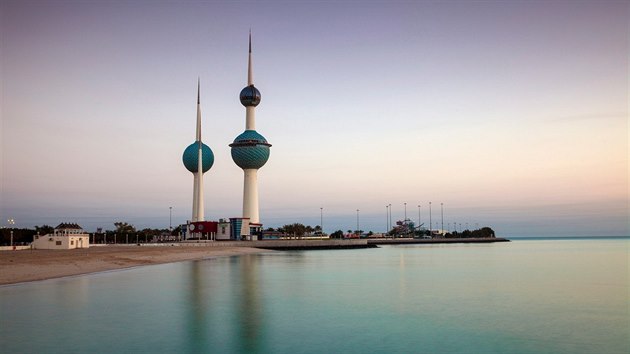 Kuwait Towers jsou symbolem hlavnho msta Kuvajtu.
