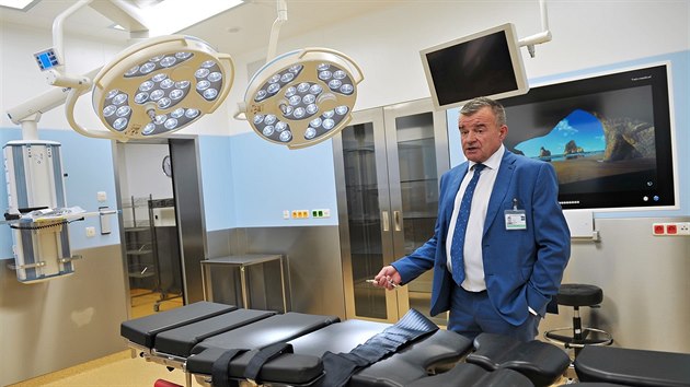 V brnnsk fakultn nemocnici v Bohunicch oteveli po roce nov zrekonstruovan operan sly za tm 400 milion. Na fotografii editel nemocnice Roman Kraus.