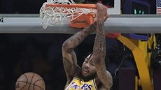 Brandon Ingram z LA Lakers smeuje proti Indian.