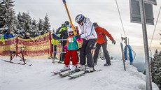 Na Černé hoře v Krkonoších zahájili lyžařskou sezonu (30. 11. 2018).