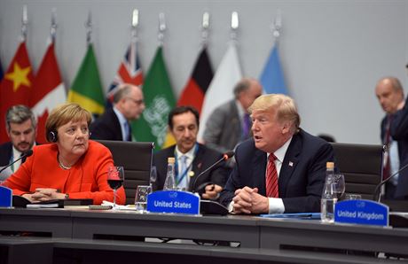 Nmecká kancléka Angela Merkelová a americký prezident Donald Trump na summitu...