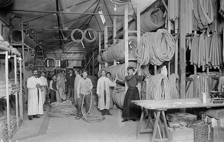 Továrna na první pneumatiky Dunlop z roku 1908