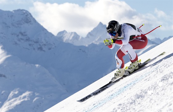 výcarská lyaka Lara Gutová-Behramiová pi superobím slalomu ve Svatém...