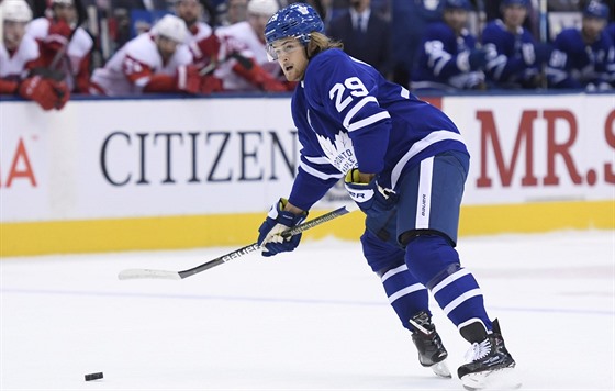 William Nylander se vrátil na led s týmem Toronto Maple Leafs