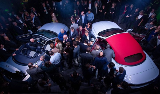 Automobilka Bentley pedstavila v Mnichov nový Continental GT Convertible