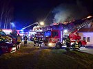 Na Vysok� zasahovalo ve zvl�tn�m stupni poplachu 18 jednotek hasi��.