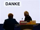 Dkujeme! lenové CDU vzdávali Merkelové hold za 18 let v ele strany