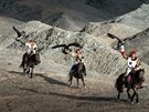 Berkui, jak se mongoltí lovci nazývají, to svým dravcm nezazlívají. ijí s...