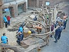 Výmna tpky u goril v Zoo Praha z pohledu kamer v pavilonu. 