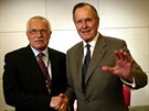 Václav Klaus a George Bush starí pi setkání v dubnu 2004