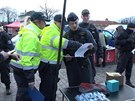 Celnci spolu s policisty kontrolovali ble trhy v ulici U Elektry v Praze 9....