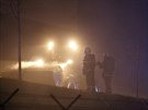 Jihlavtí hasii likvidují poár haly s elektroodpadem (3. prosince 2018)