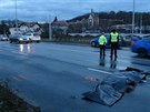 Chodkyně nepřežila střet s autem na silnici v Braníku. (4.12.2018)