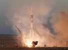 Start rakety Sojuz FG z Bajkonuru s novou posádkou