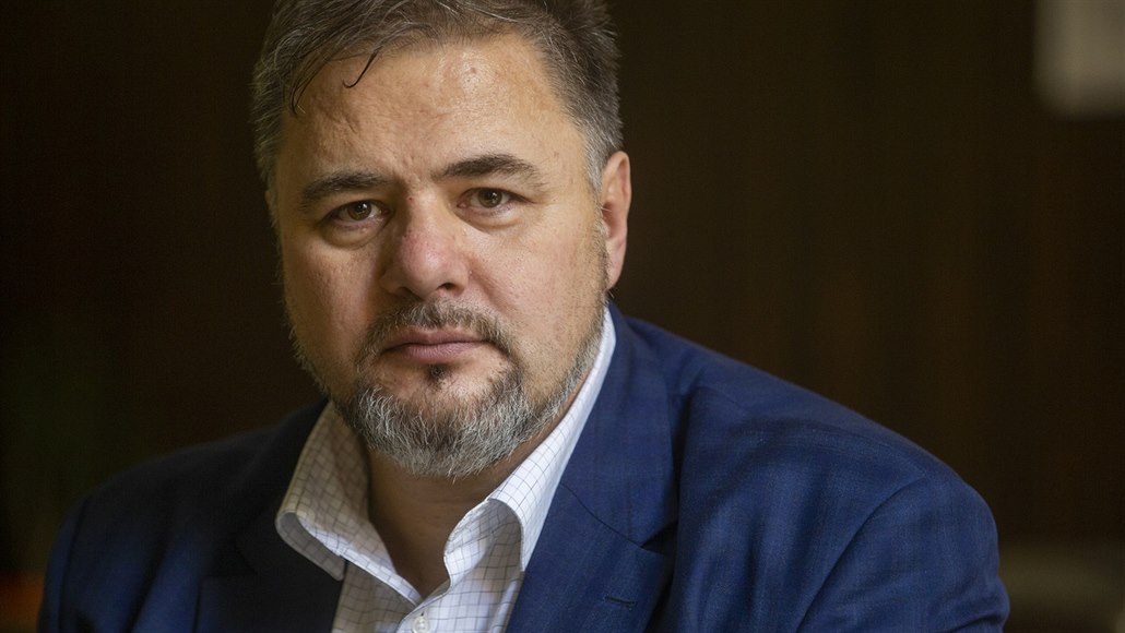 Ukrajinský noviná� Ruslan Kocaba p�i rozhovoru pro MF DNES