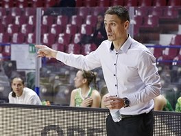Martin Pospil usmruje basketbalistky KP Brno.