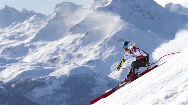 Americk lyaka Mikaela Shiffrinov na trati super-G ve Svatm Moici.