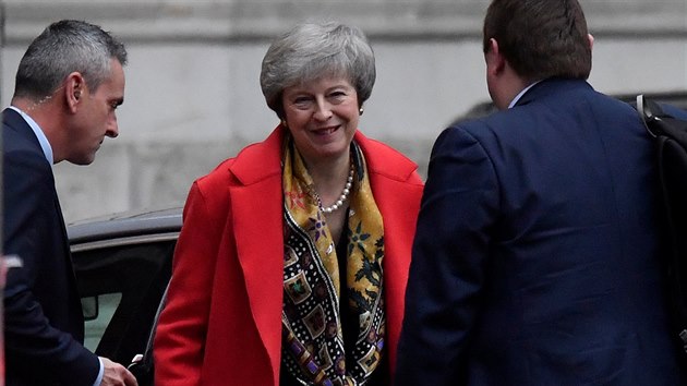 Premiérka Theresa Mayová v Downing Street (6.12.2018)