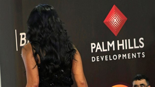 Egyptsk hereka Rania Youssefov na filmovm festivalu v Khie (29. listopadu 2018)