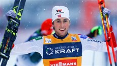 Jarl Magnus Riiber z Norska slaví t�etí prvenství v závod� sdru�ená�� v...