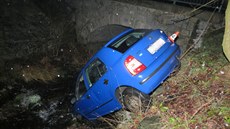 �idi� dostal v Petrov� nad Desnou p�ed mostem smyk a poté projel p�esn� místem...