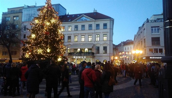 Vánoční trhy na Hviezdoslavově náměstí v Bratislavě