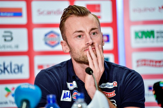 KONÍM. Petter Northug oznamuje konec své úspné kariéry.