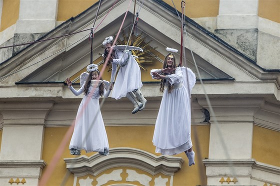 Elika Junková jako andl (uprosted)