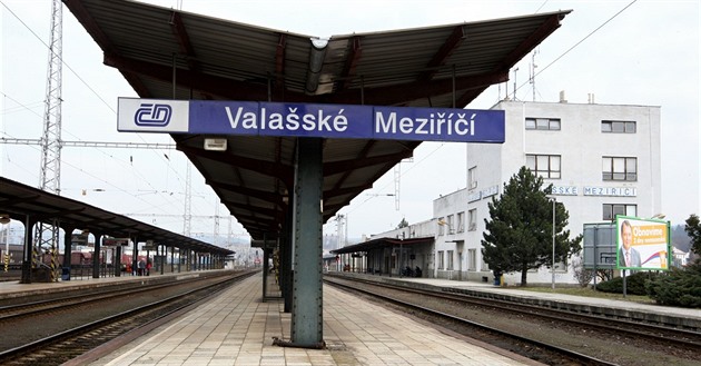 Vlakové nádraí ve Valaském Meziíí.
