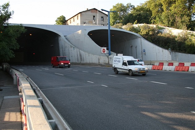 Strahovský tunel se dočká nové signalizace, opravy potrvají do ledna