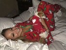 Mariah Carey a její pohodlné pyamo s vánoním motivem. Vánonímu ílenství...