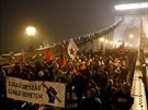 Demonstranti v Budapeti protestovali proti novele zákoníku práce. (13....