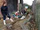 V are�lu Vala�sk�ho ekocentra ve Vala�sk�m Mezi���� buduj� nad�enci Zahradu...