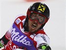 Rakuan Marcel Hirscher se raduje z triumfu v paralelním slalomu v italském...