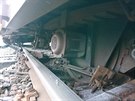 V Nymburce vykolejil nákladní vlak peváející auta. (14. 12. 2018)