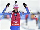 Finská biatlonistka Kaisa Mäkäräinenová slaví triumf ve stíhacím závodu v...
