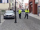 Policisté uzaveli Krupskou ulici
