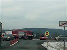 Nehoda t�� osobn�ch aut dnes po poledni komplikovala dopravu na obchvatu...