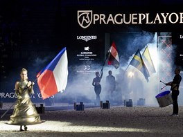 Slavnostní eský nástup pi Global Champions Prague Playoffs v O2 aren.