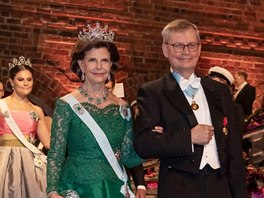 Švédská královna Silvia a šéf Nobelovy nadace Carl-Henrik Heldin (Stockholm,...