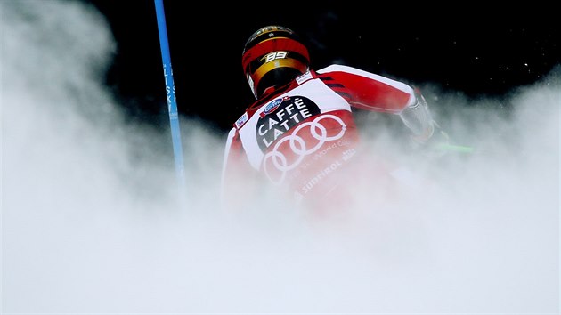 Marcel Hirscher v prvnm kole obho slalomu v Alta Badii.